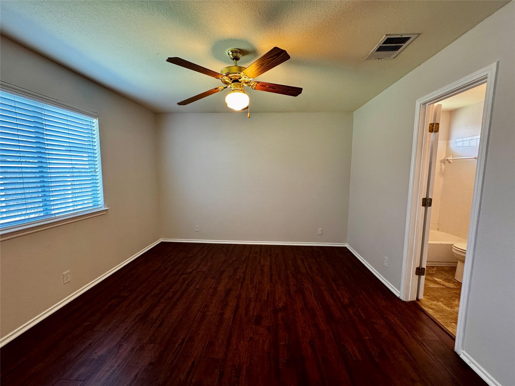 14420 Cummins Way Property Photo 8