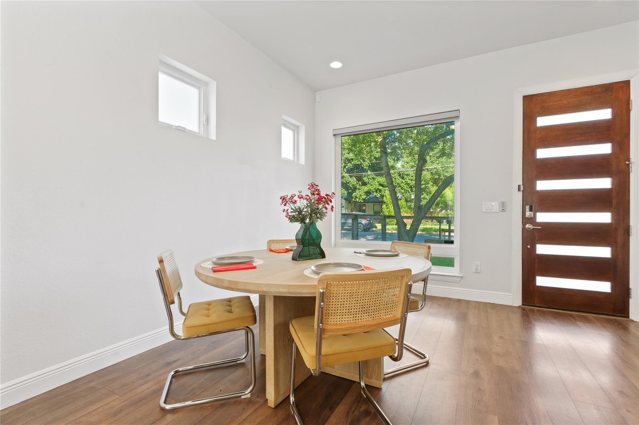 906 Linden St #a Property Photo 9