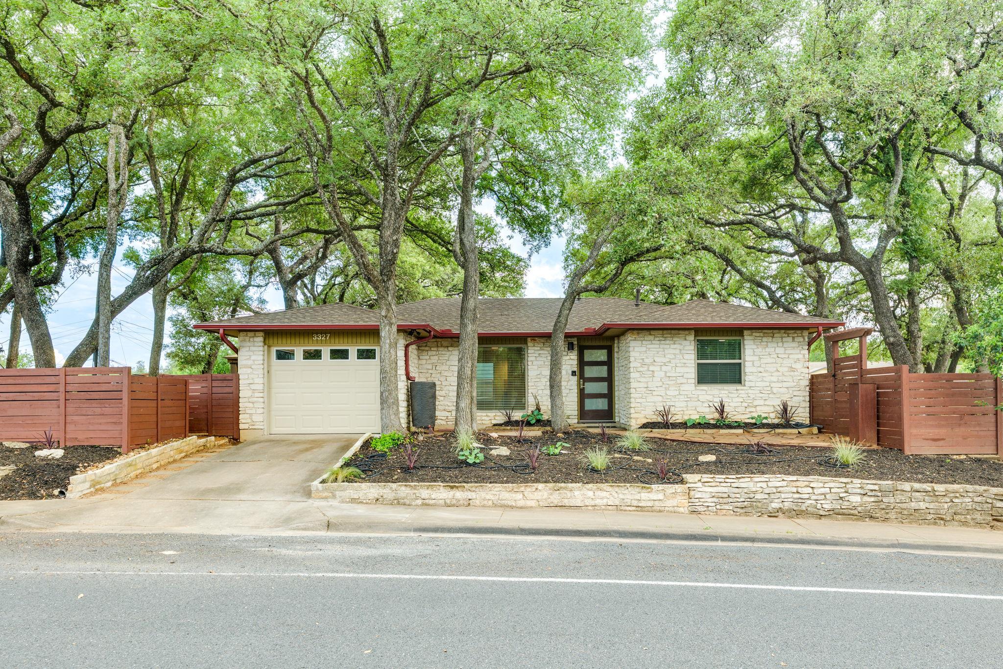 3327 Plantation Rd Property Photo