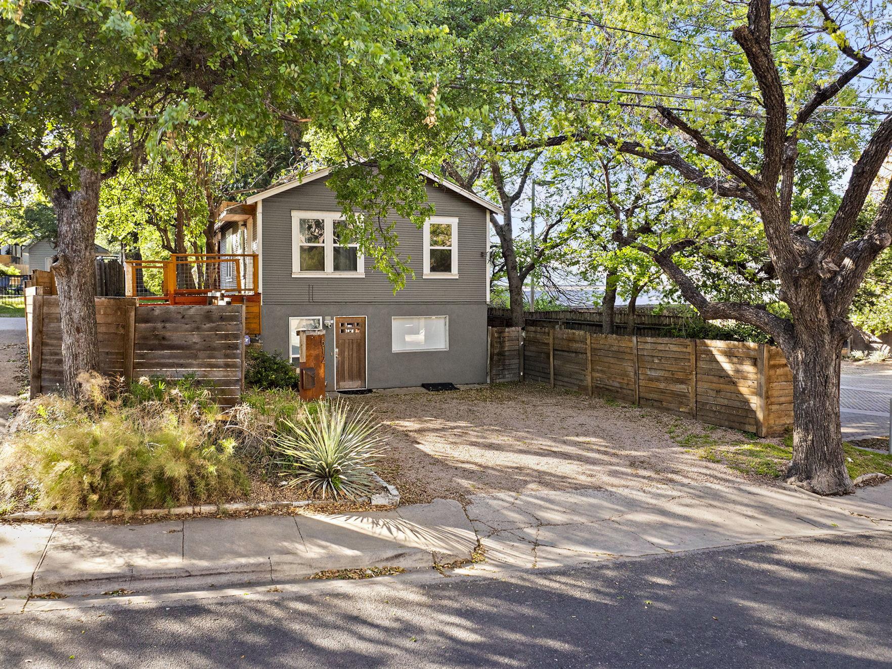 512 Bouldin Ave Property Photo 1