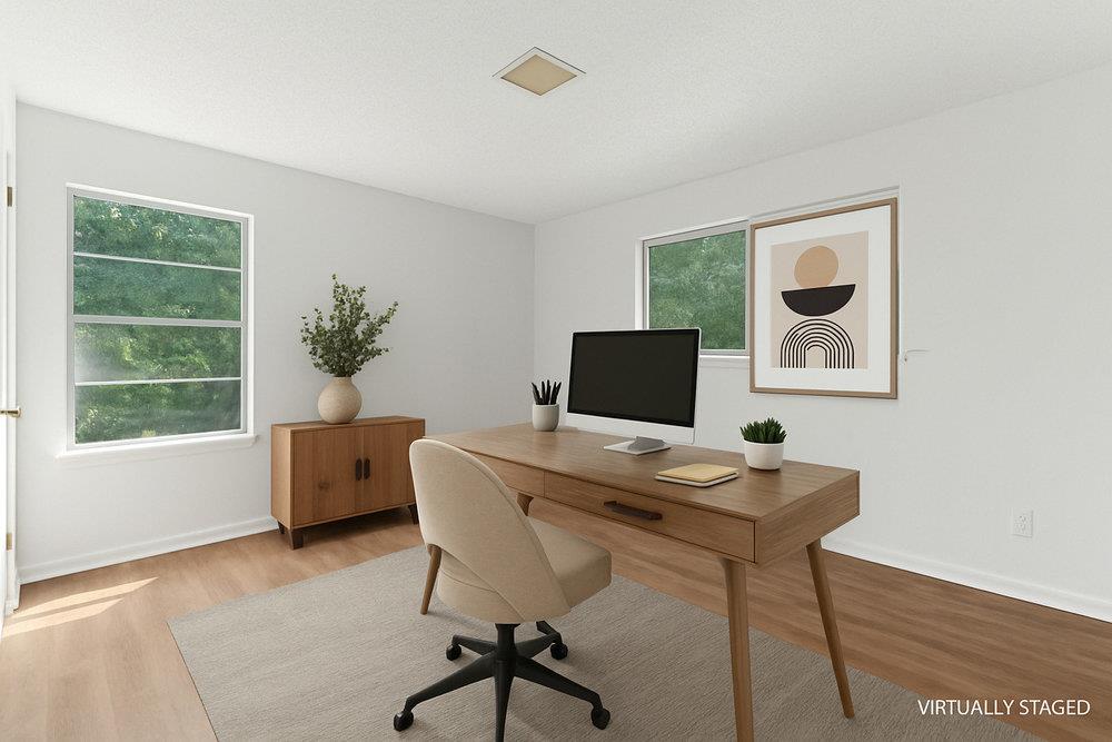 2401 Homedale Cir Property Photo 12