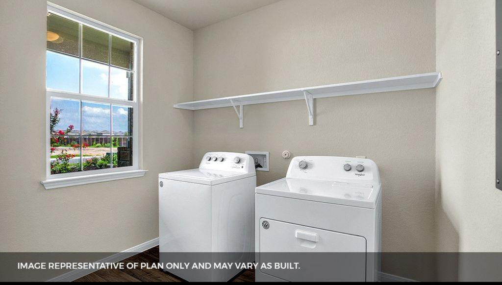 156 Docile Loop Property Photo 2