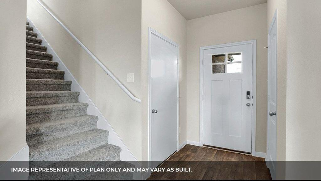 156 Docile Loop Property Photo 3