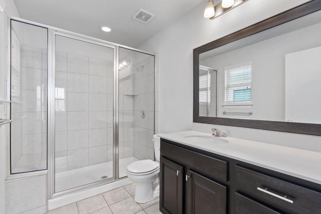 232 Triumph Rd Property Photo 10