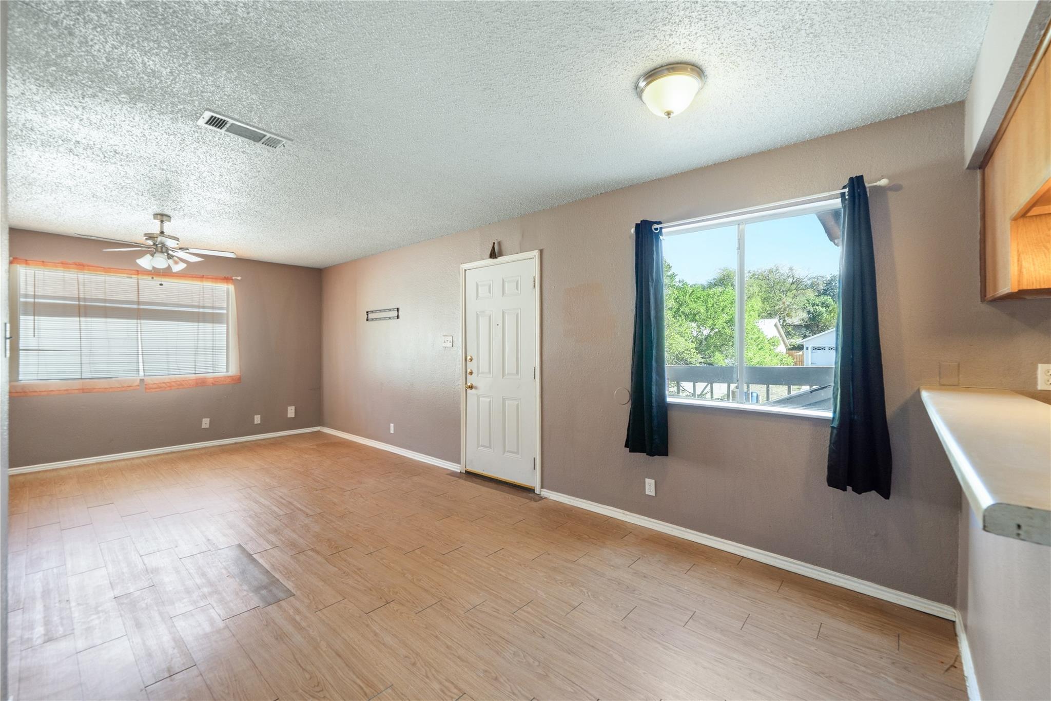 5807 Spring Meadow Rd #b Property Photo 9