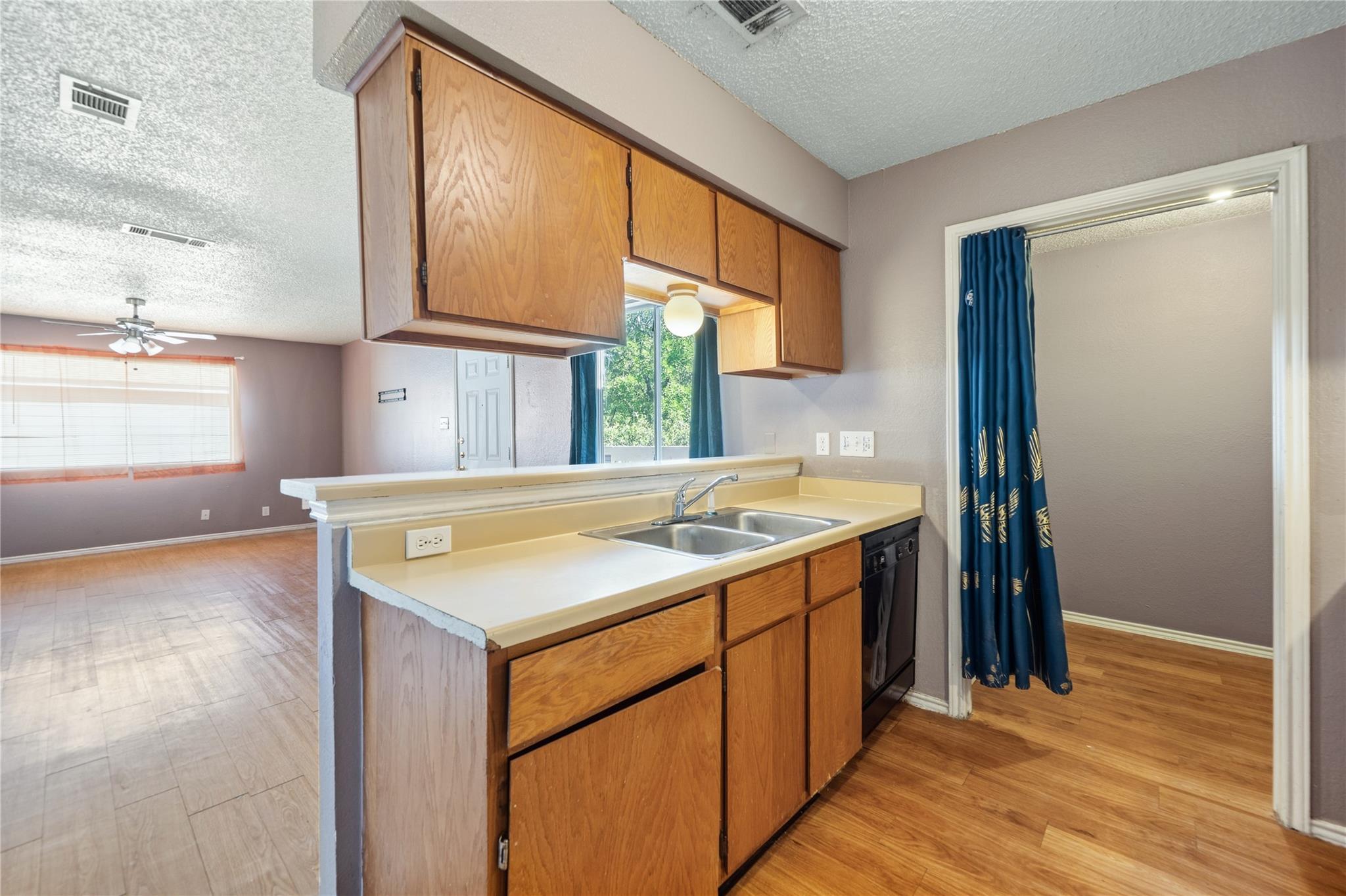5807 Spring Meadow Rd #b Property Photo 13
