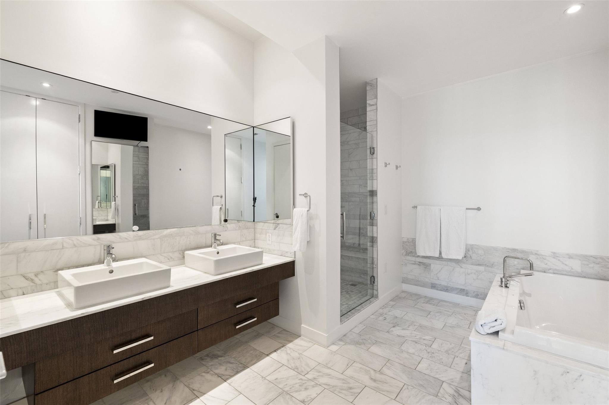 210 Lavaca St #2311 Property Photo 20