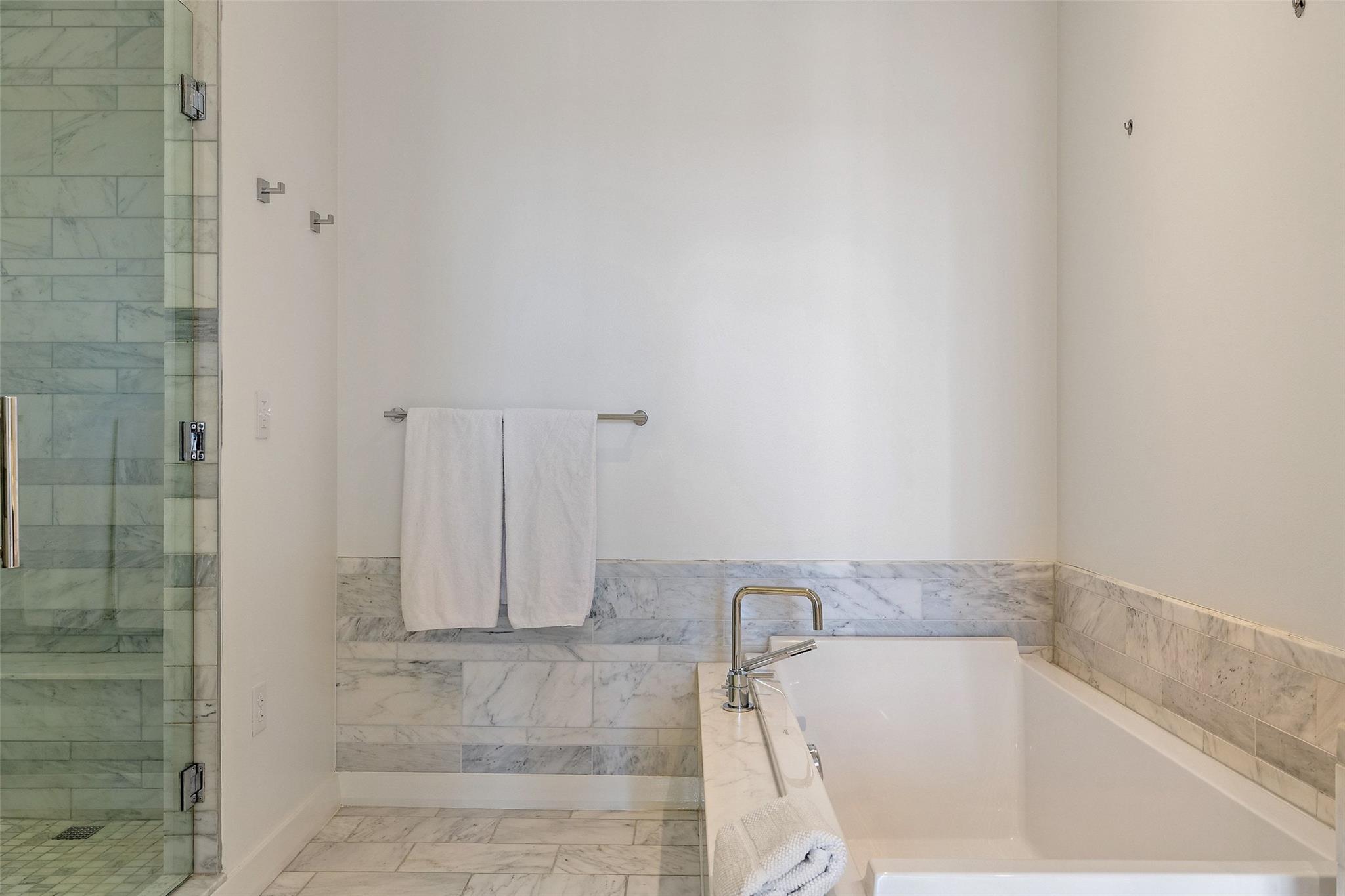 210 Lavaca St #2311 Property Photo 23