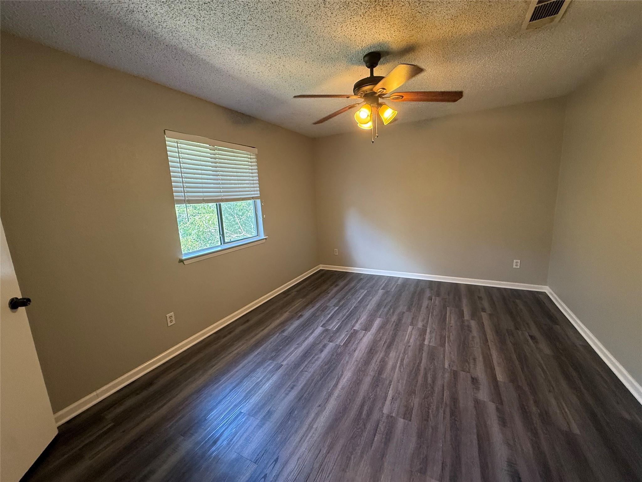 7001 Winedale Dr #b Property Photo 9