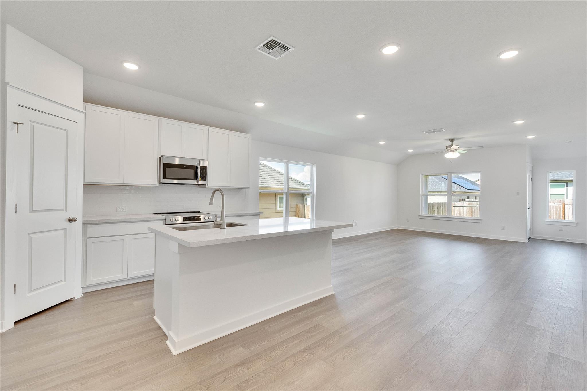 245 Seattle Slew Dr Property Photo 3