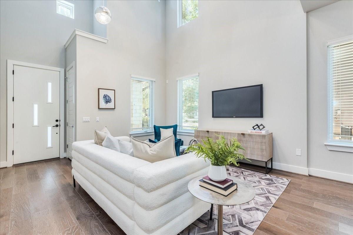 2807 Del Curto Rd #d Property Photo 8