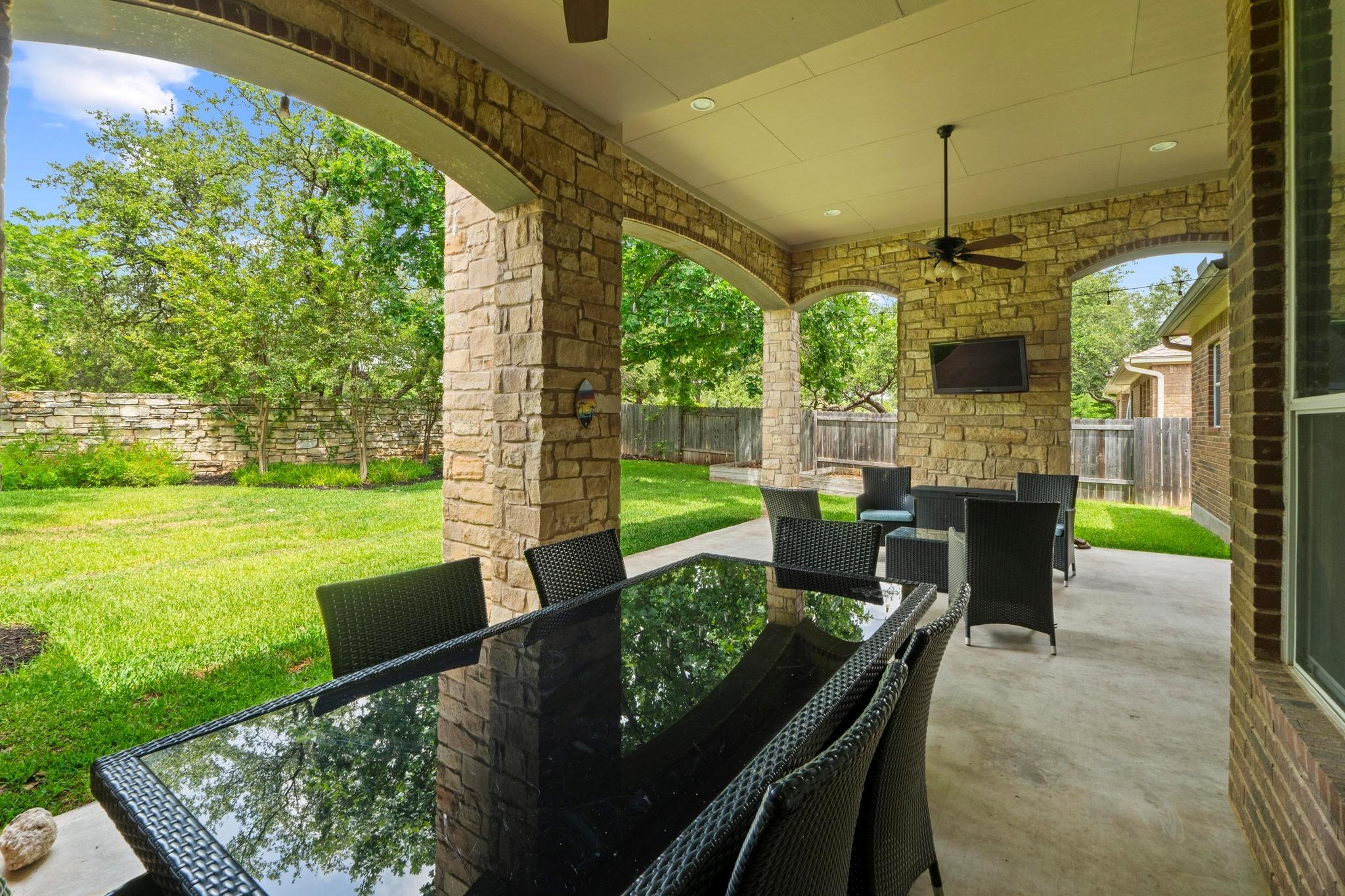 1303 Quiet Creek Dr Property Photo 7