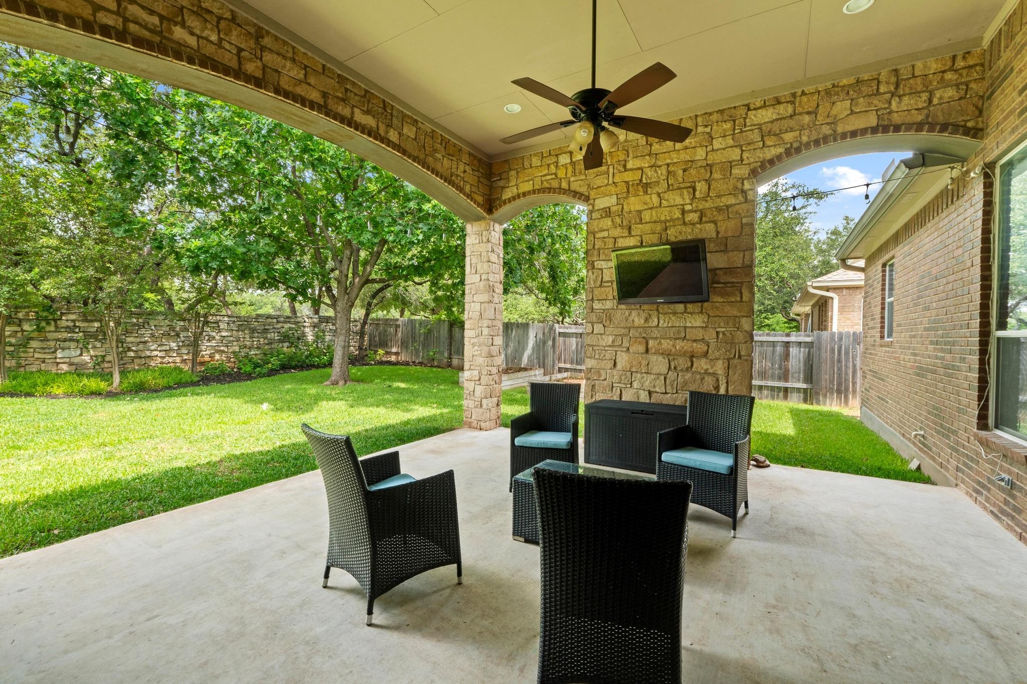 1303 Quiet Creek Dr Property Photo 8