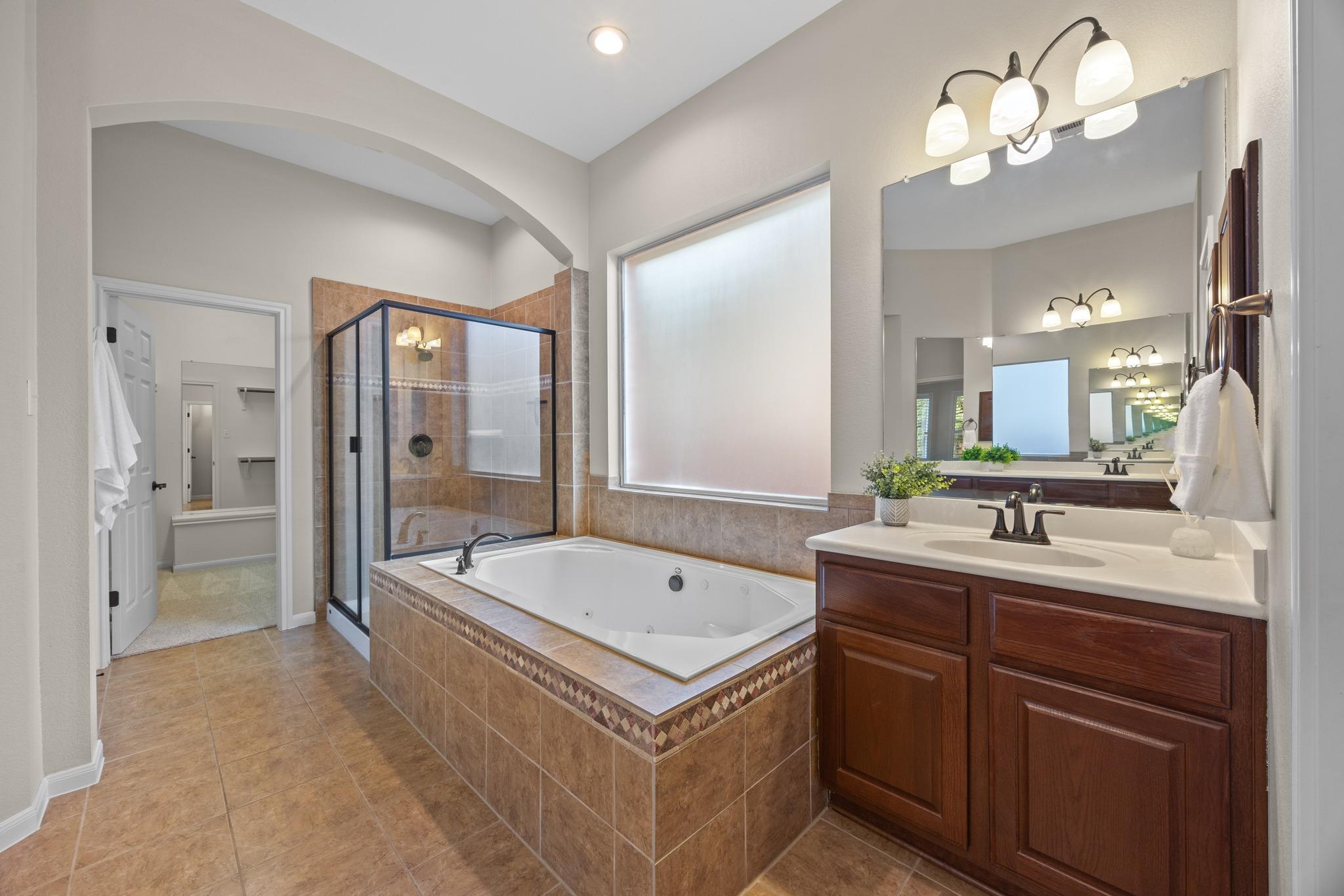 1303 Quiet Creek Dr Property Photo 16