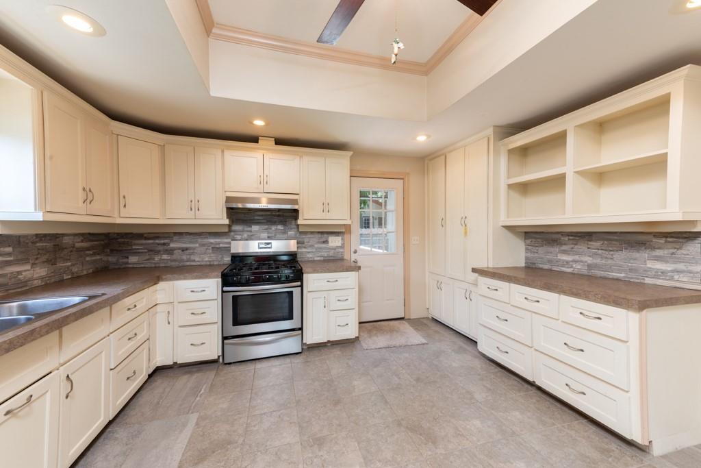 7 River St Property Photo 9