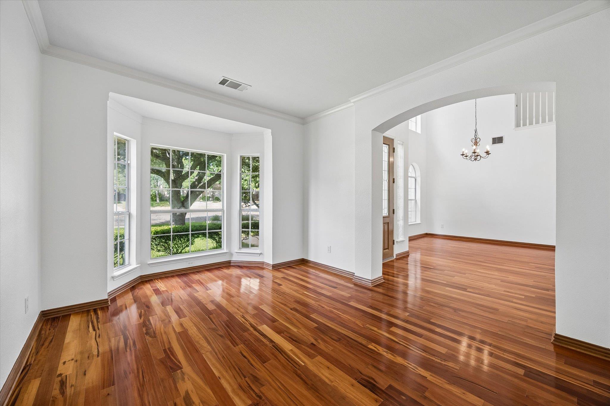1010 Twin Terrace Ct Property Photo 6
