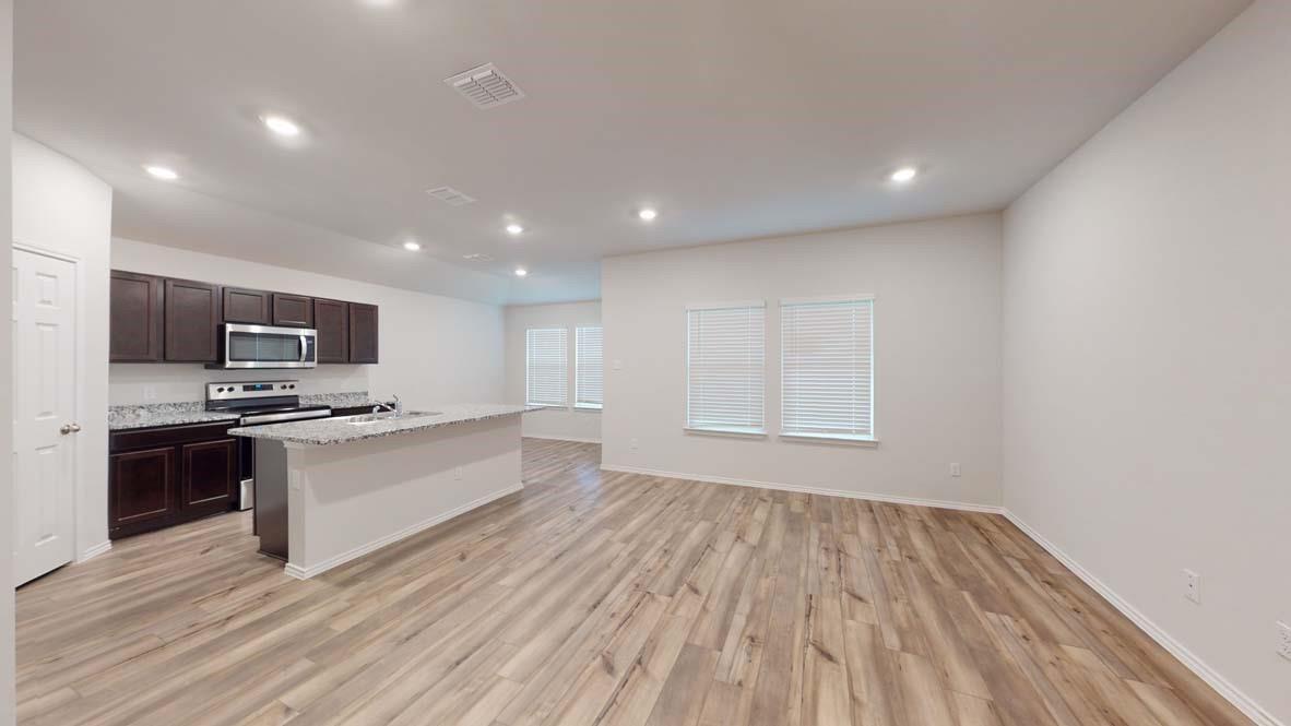 108 Walk Way Property Photo 3