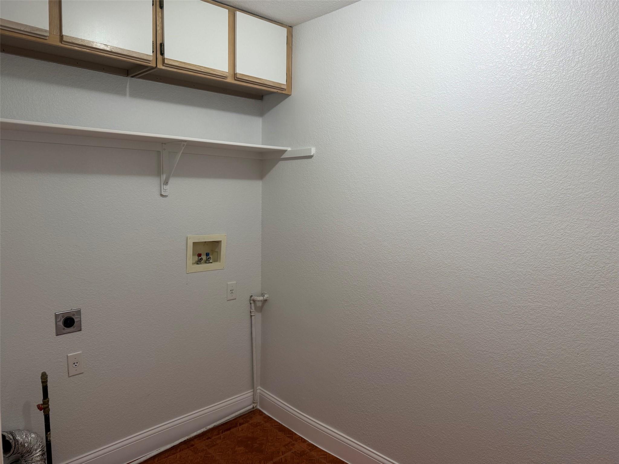 1524 Lorson Loop Loop Property Photo 9