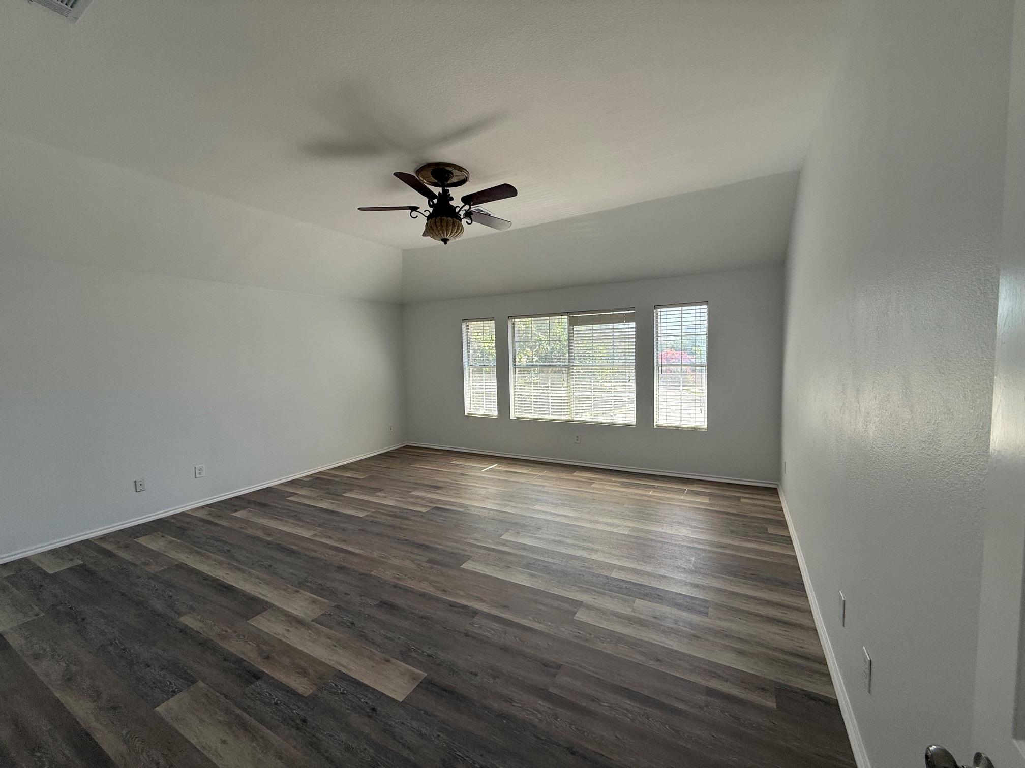 1524 Lorson Loop Loop Property Photo 15