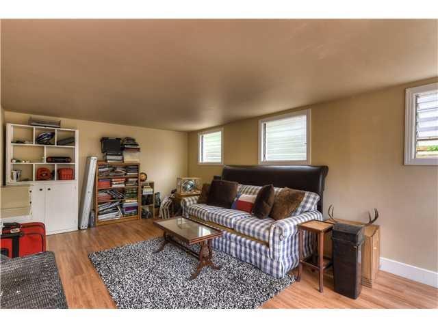 2111 W 10th St Property Photo 19
