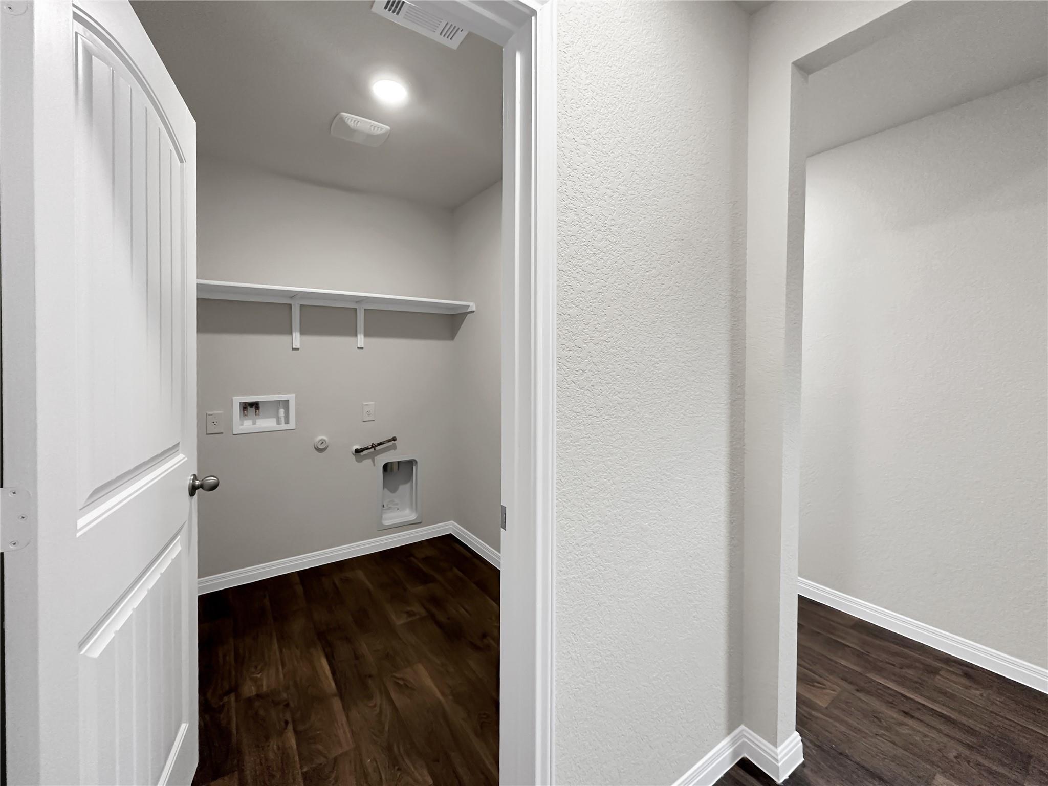 423 Morning Glory Loop Property Photo 6