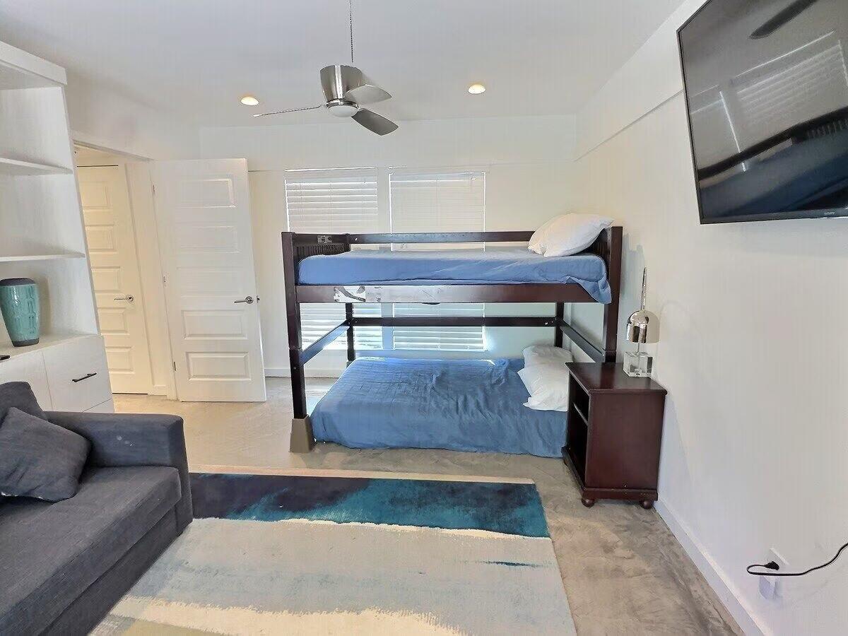 6102 Cherrylawn Cir Property Photo 30