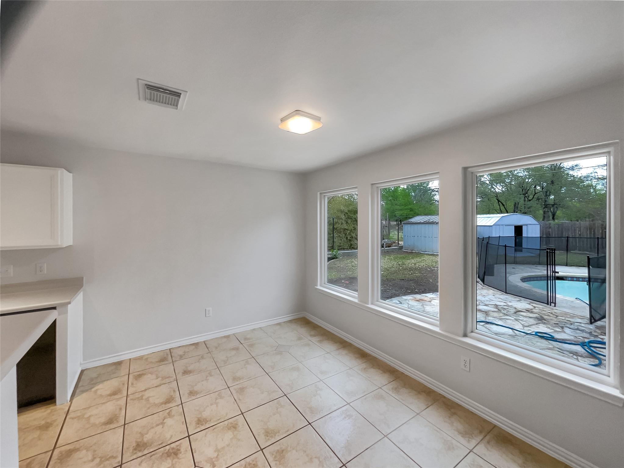 804 Dewberry Dr Property Photo 13