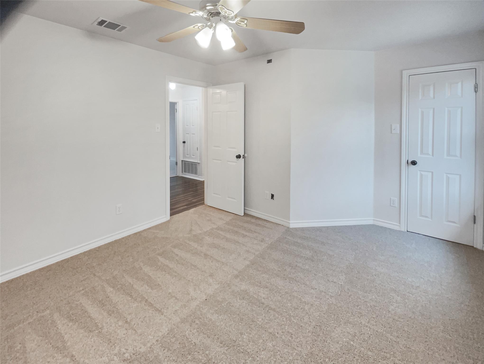 804 Dewberry Dr Property Photo 17