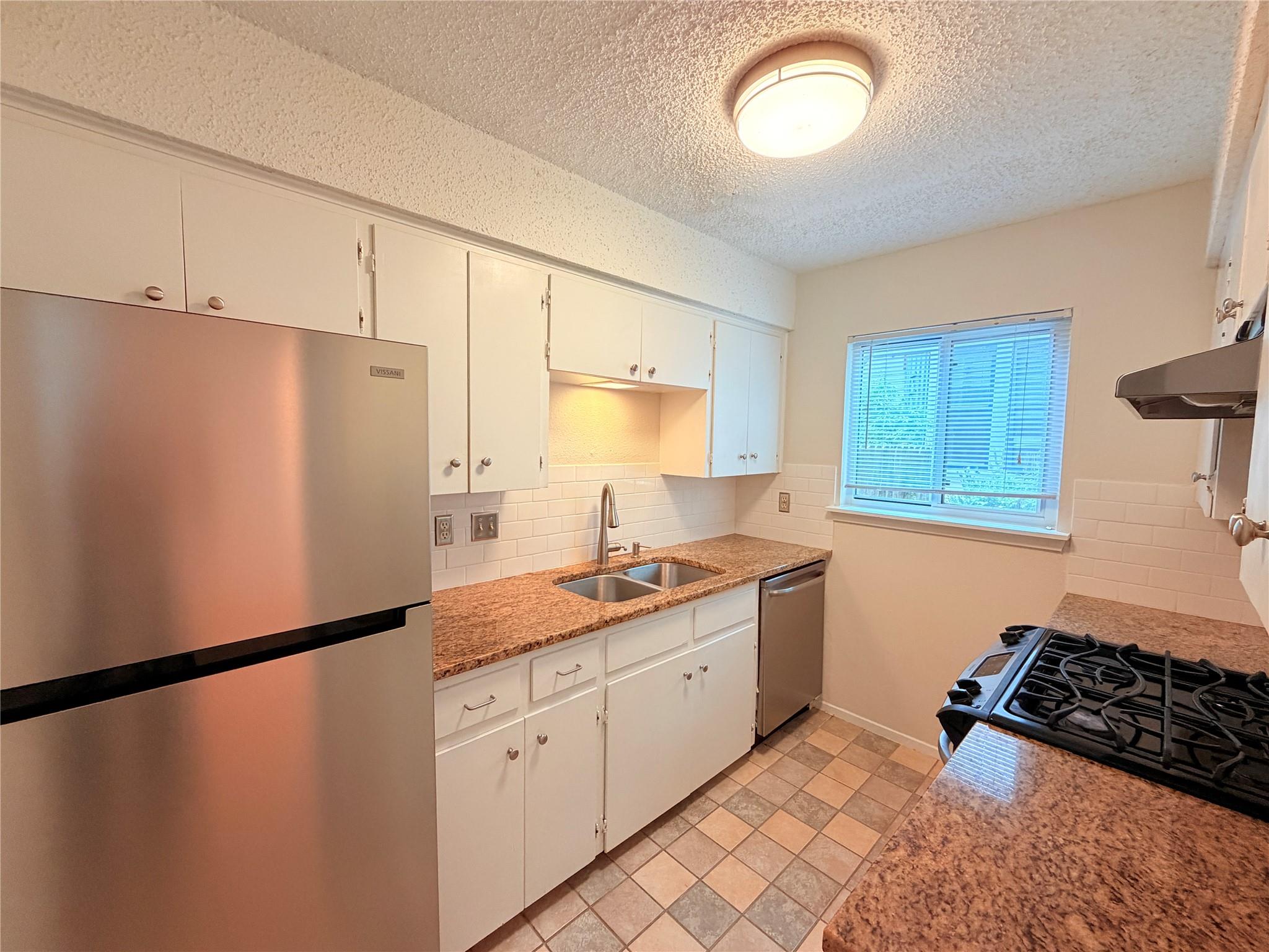 4520 Depew Ave #b Property Photo 7