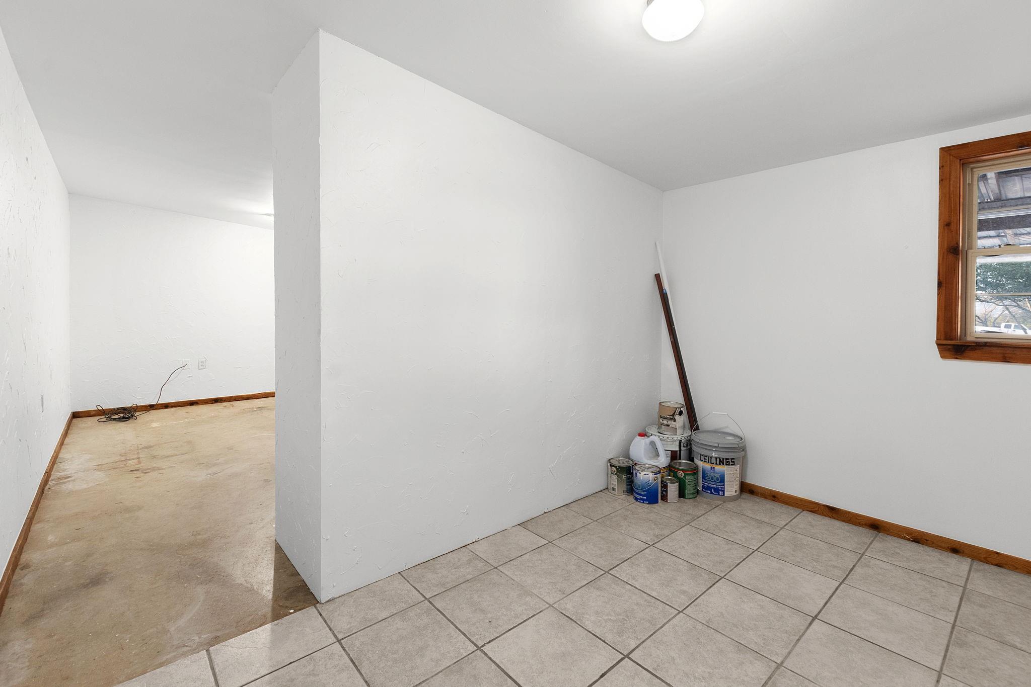 201 Acorn St Property Photo 30