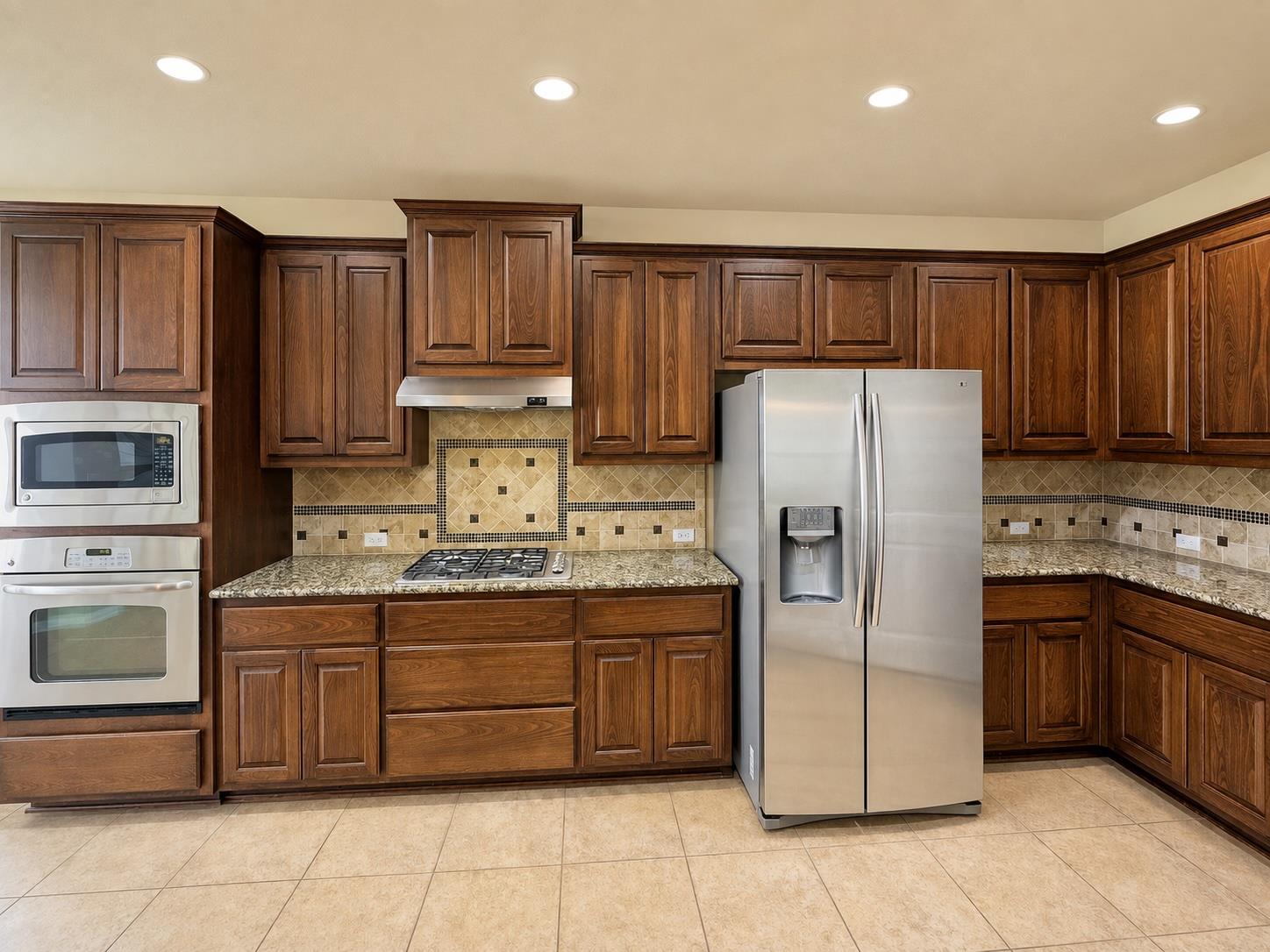 14312 Senia Bnd Property Photo 2