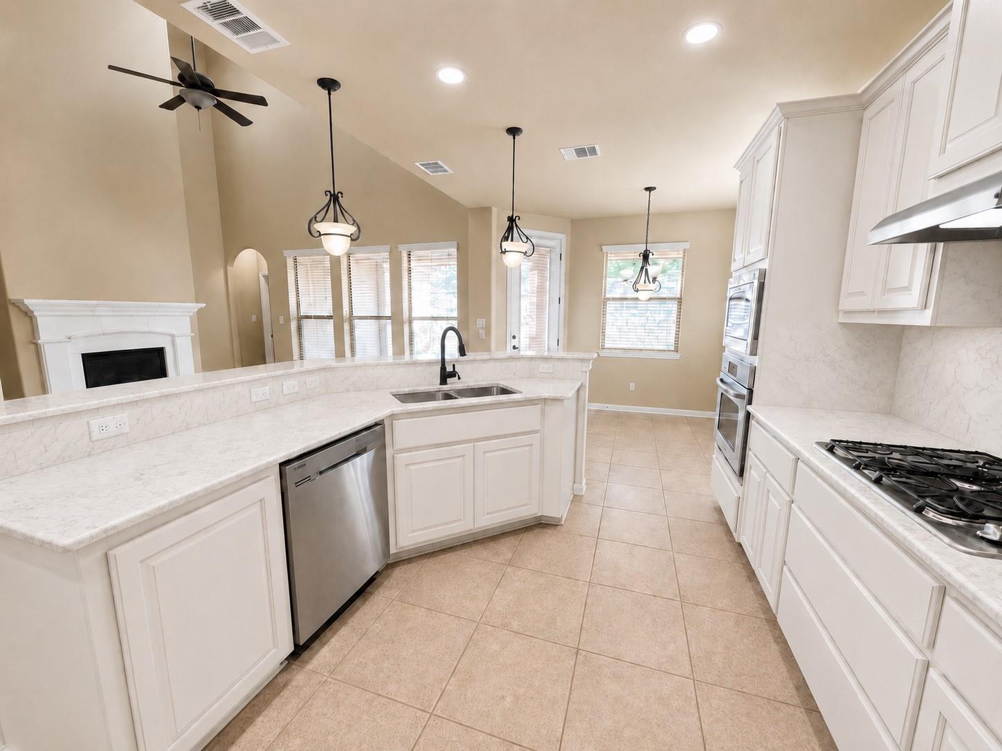 14312 Senia Bnd Property Photo 7