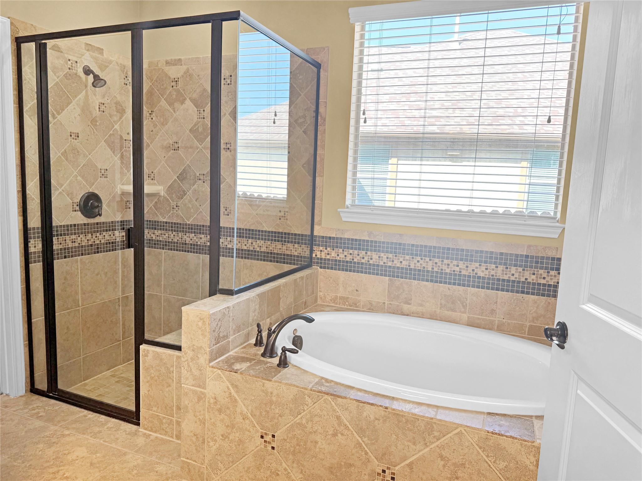 14312 Senia Bnd Property Photo 16