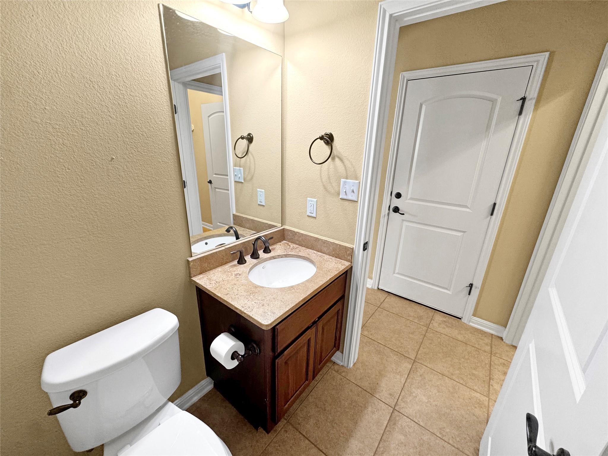 14312 Senia Bnd Property Photo 23