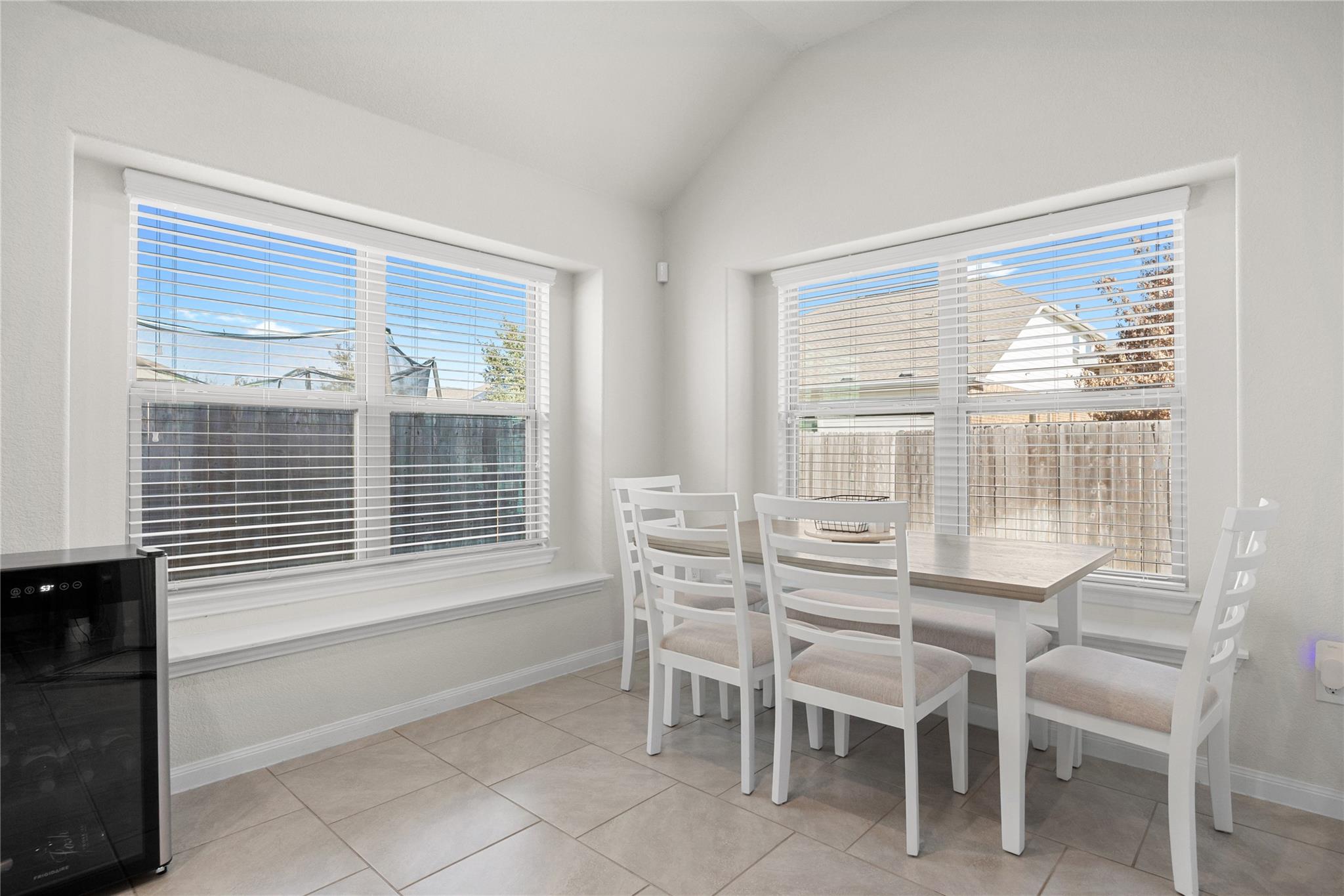 606 Linares Ln Property Photo 15