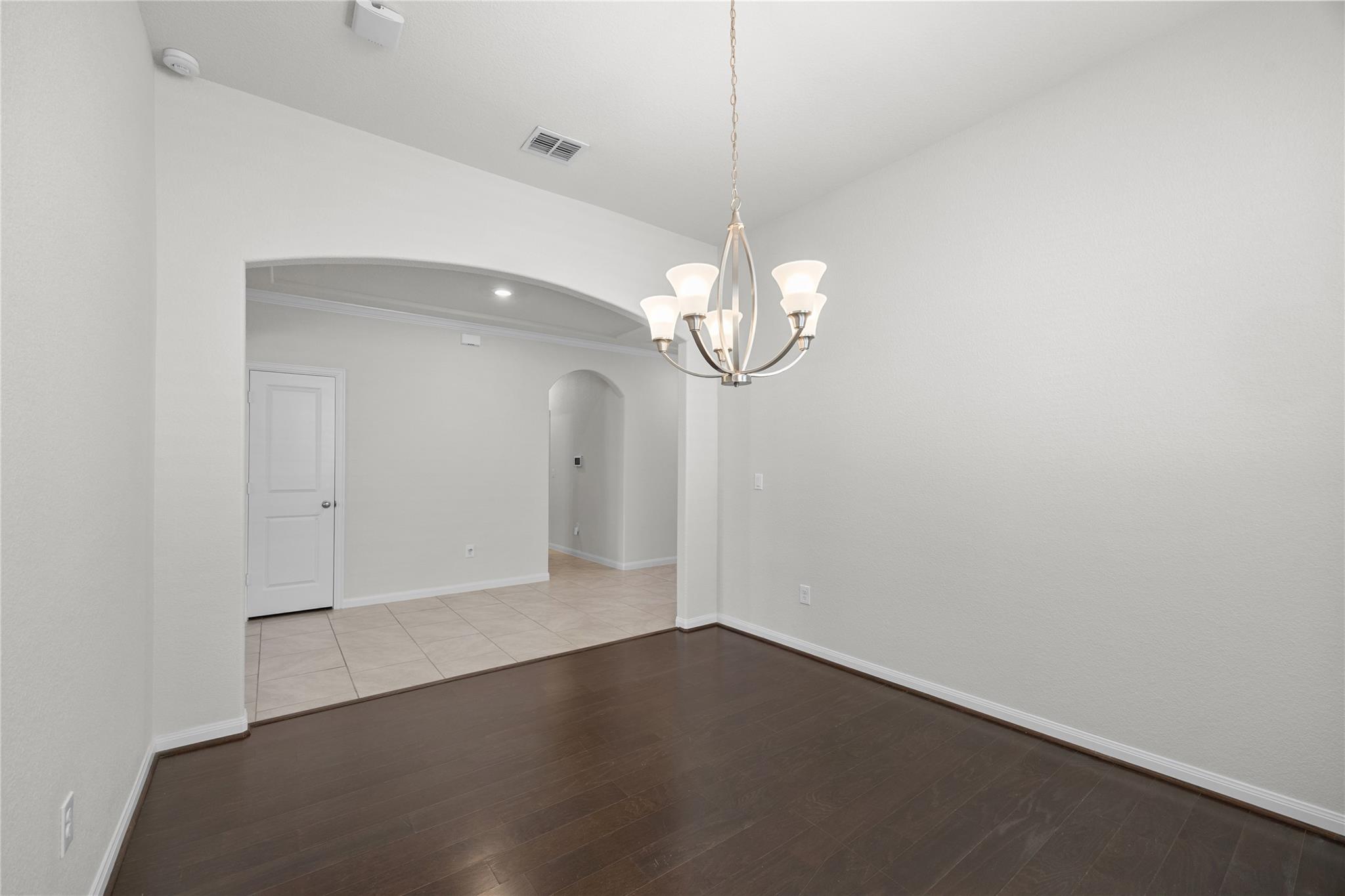 606 Linares Ln Property Photo 18