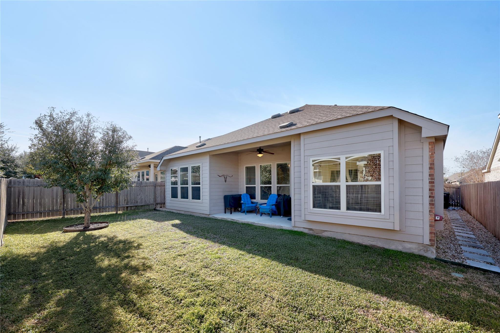 606 Linares Ln Property Photo 32