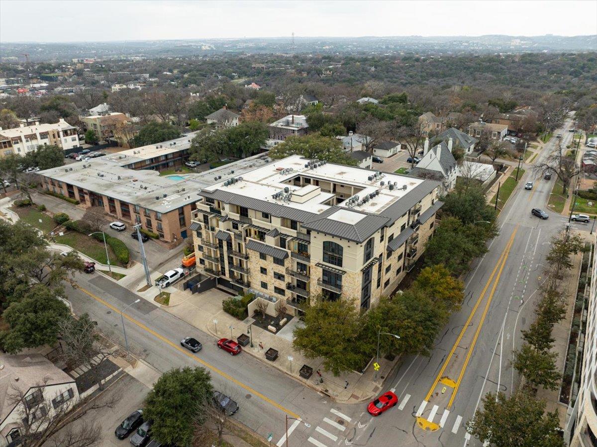 1812 West Ave #404