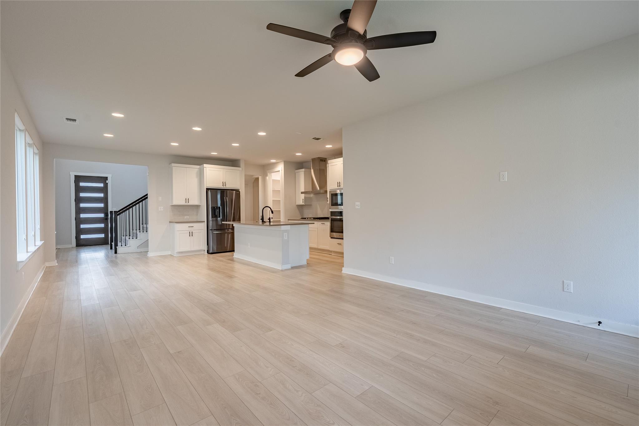 6413 Night Chinook Dr Property Photo 3