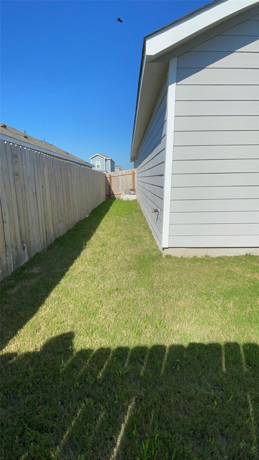 212 Marty Allen Loop Property Photo 6