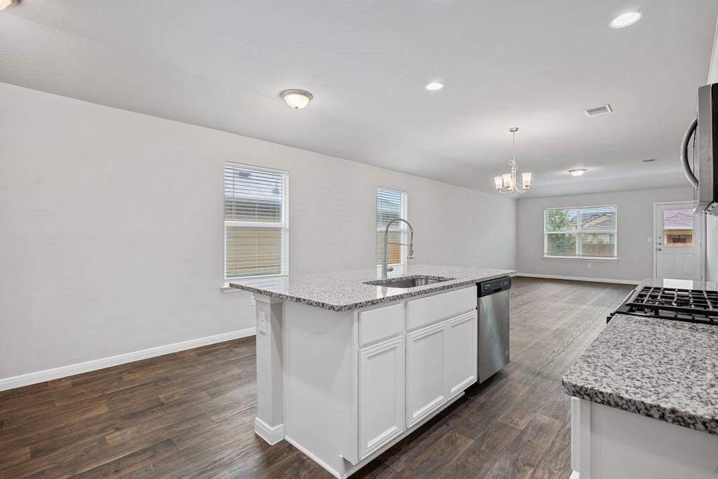 14130 Macquarie Dr Property Photo 6