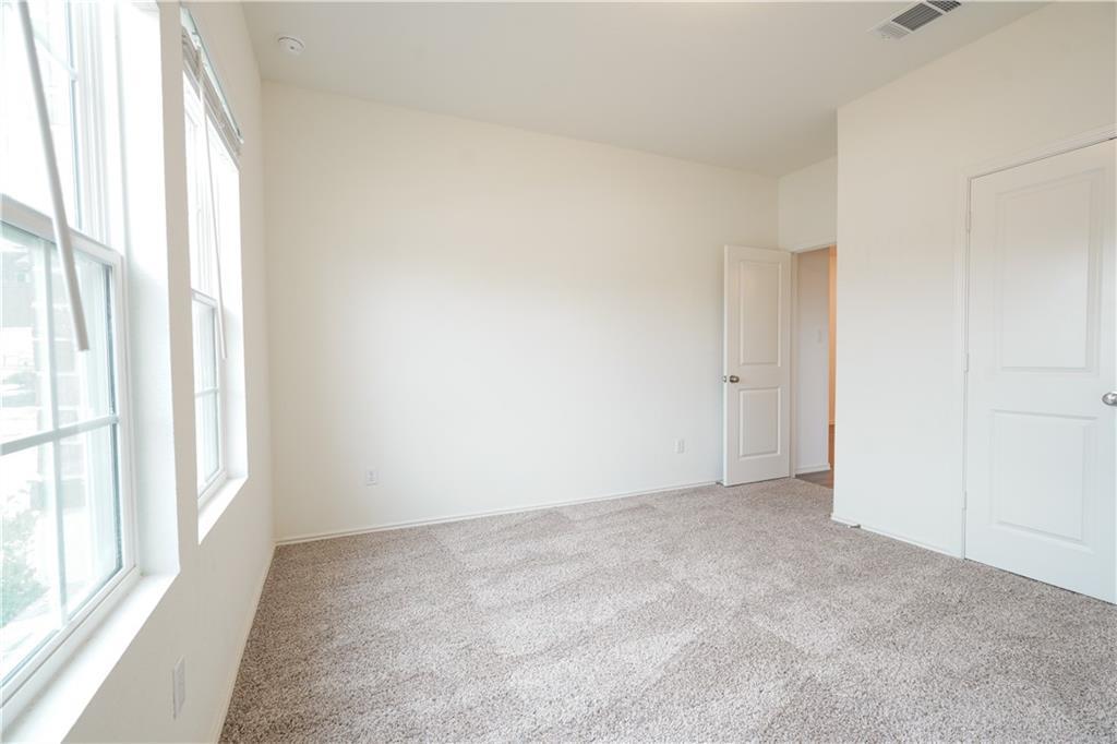 933 Wildrye Ct Property Photo 5