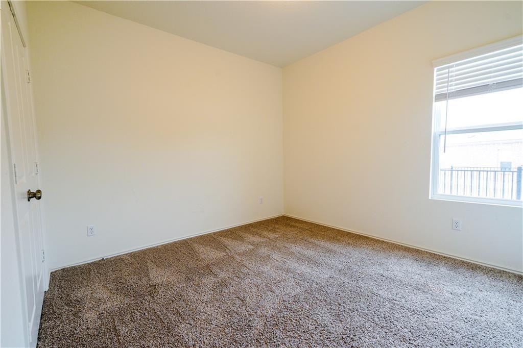 933 Wildrye Ct Property Photo 7