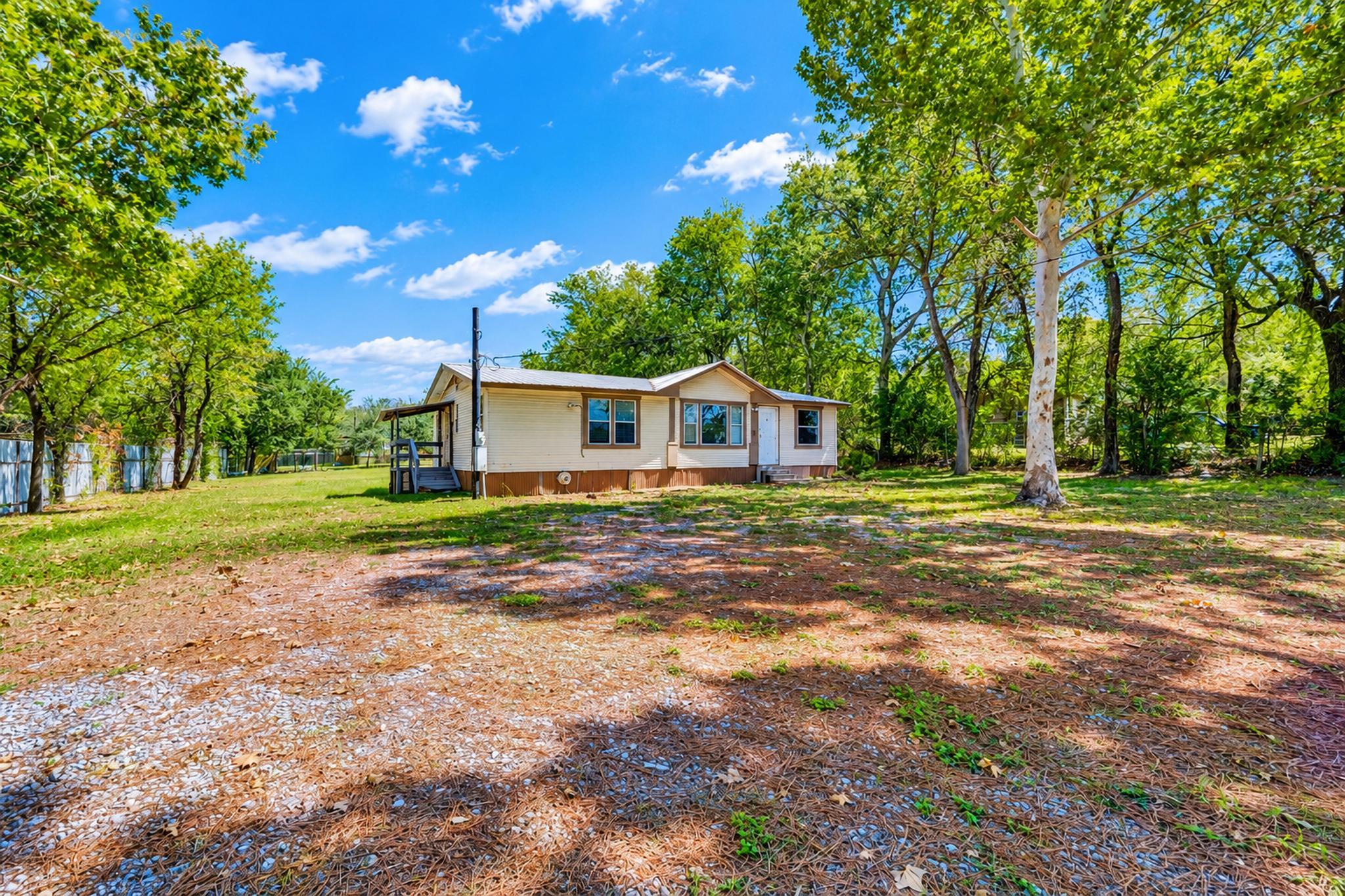 262 Highway 290 None E Property Photo 1
