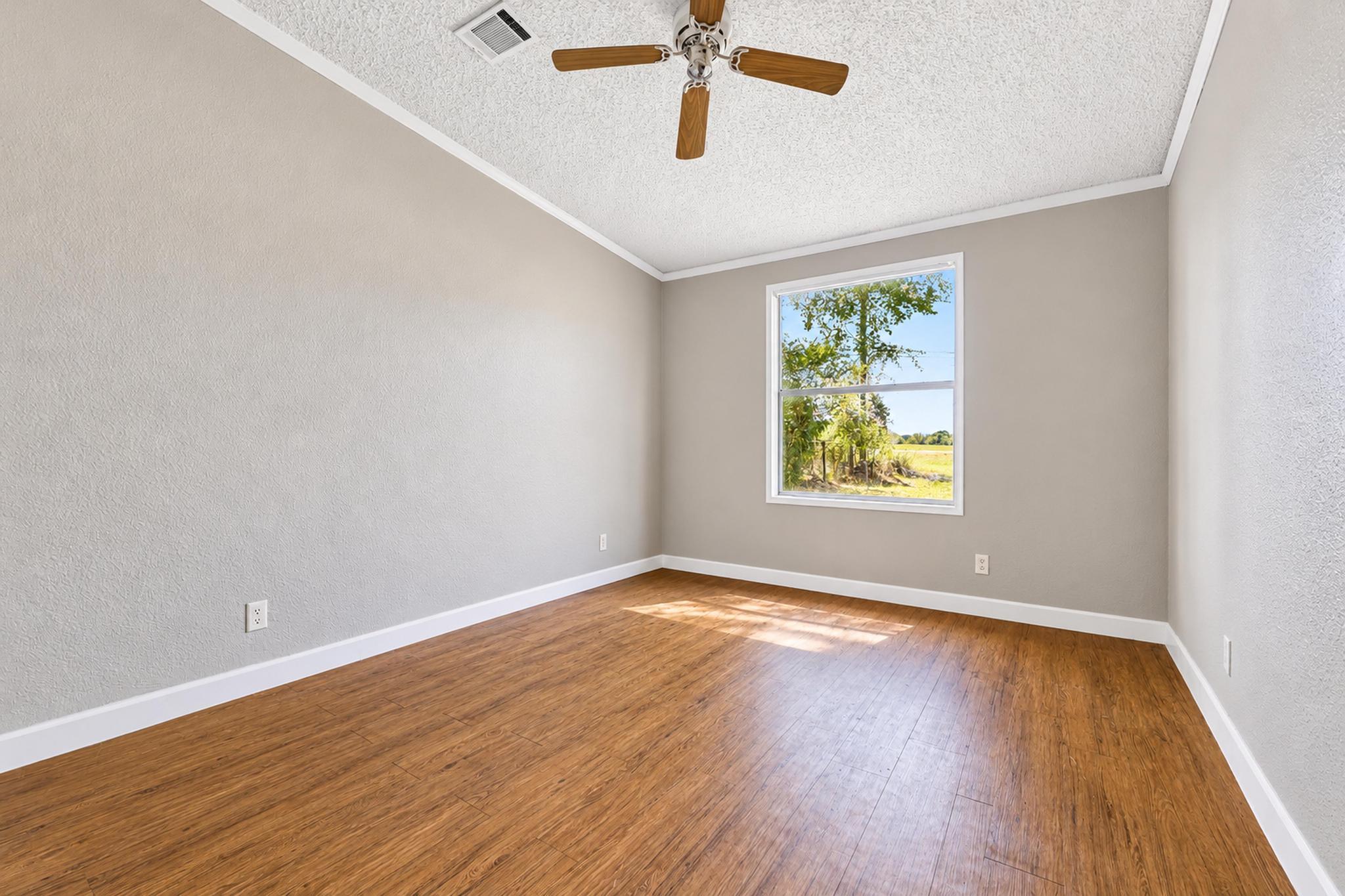 262 Highway 290 None E Property Photo 12