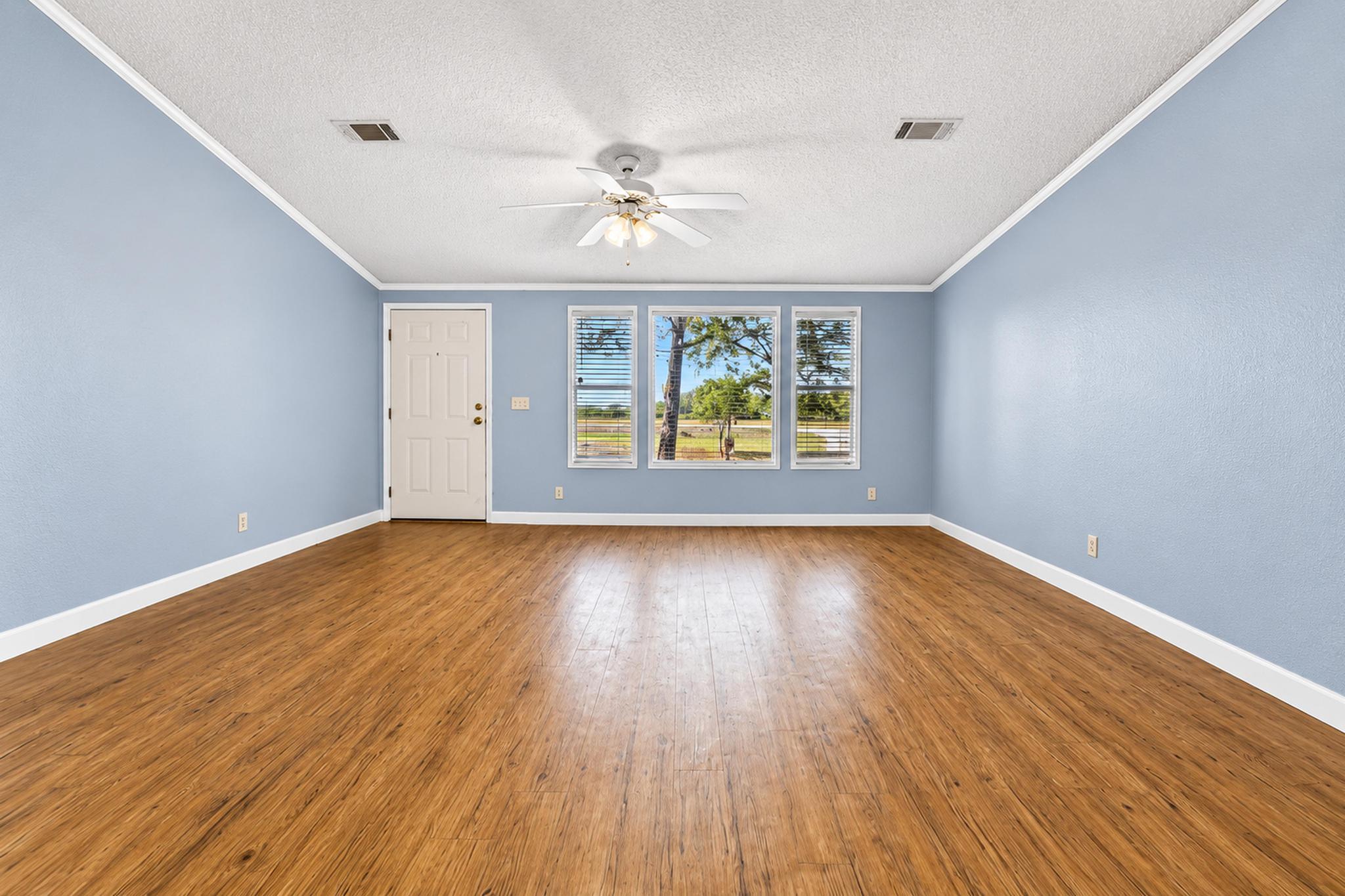 262 Highway 290 None E Property Photo 23