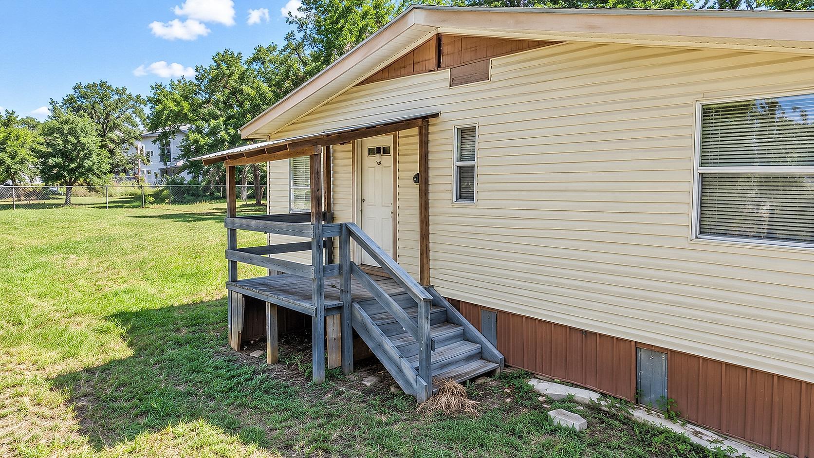262 Highway 290 None E Property Photo 29
