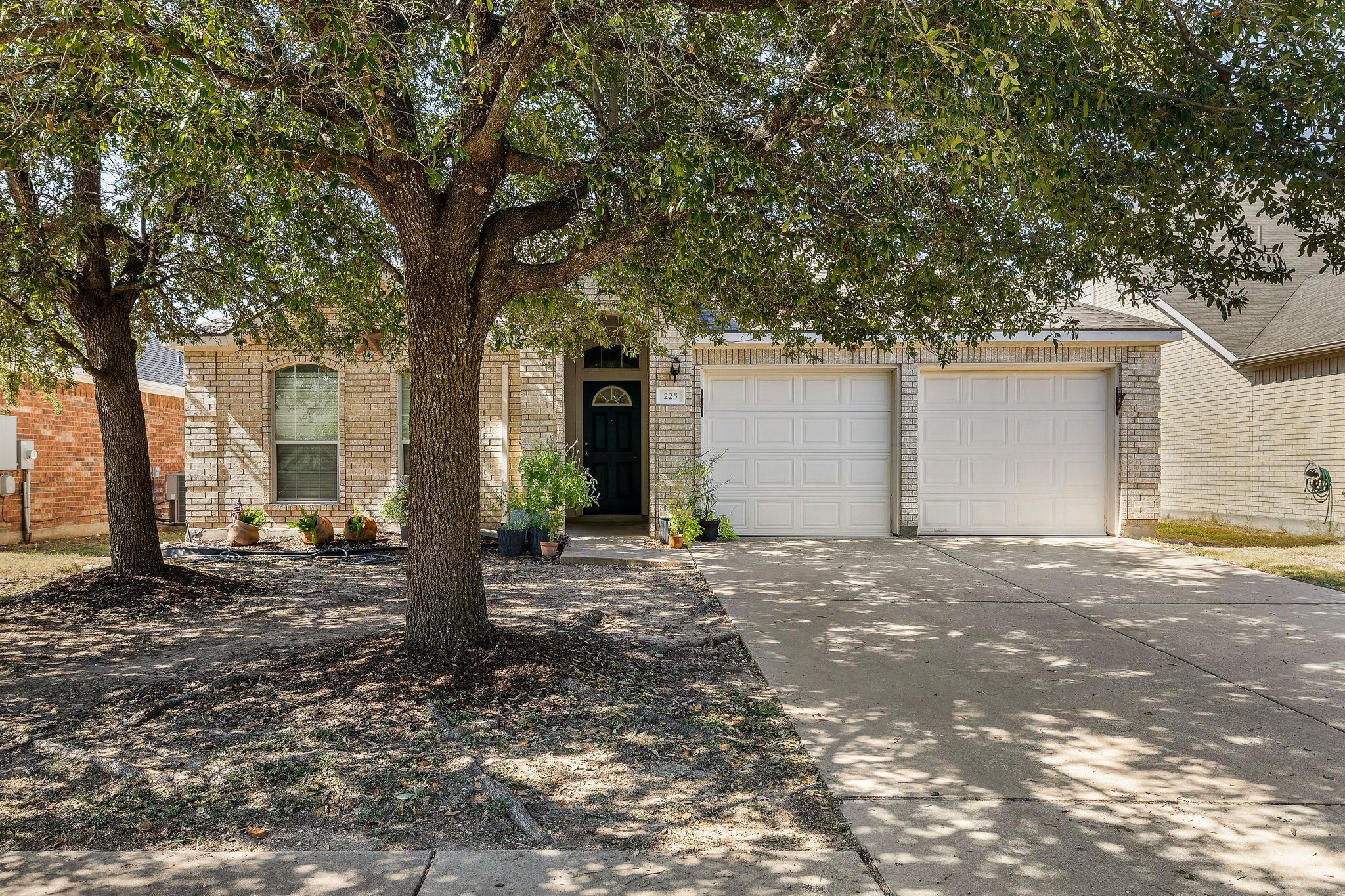 225 King Elder Ln Property Photo 1