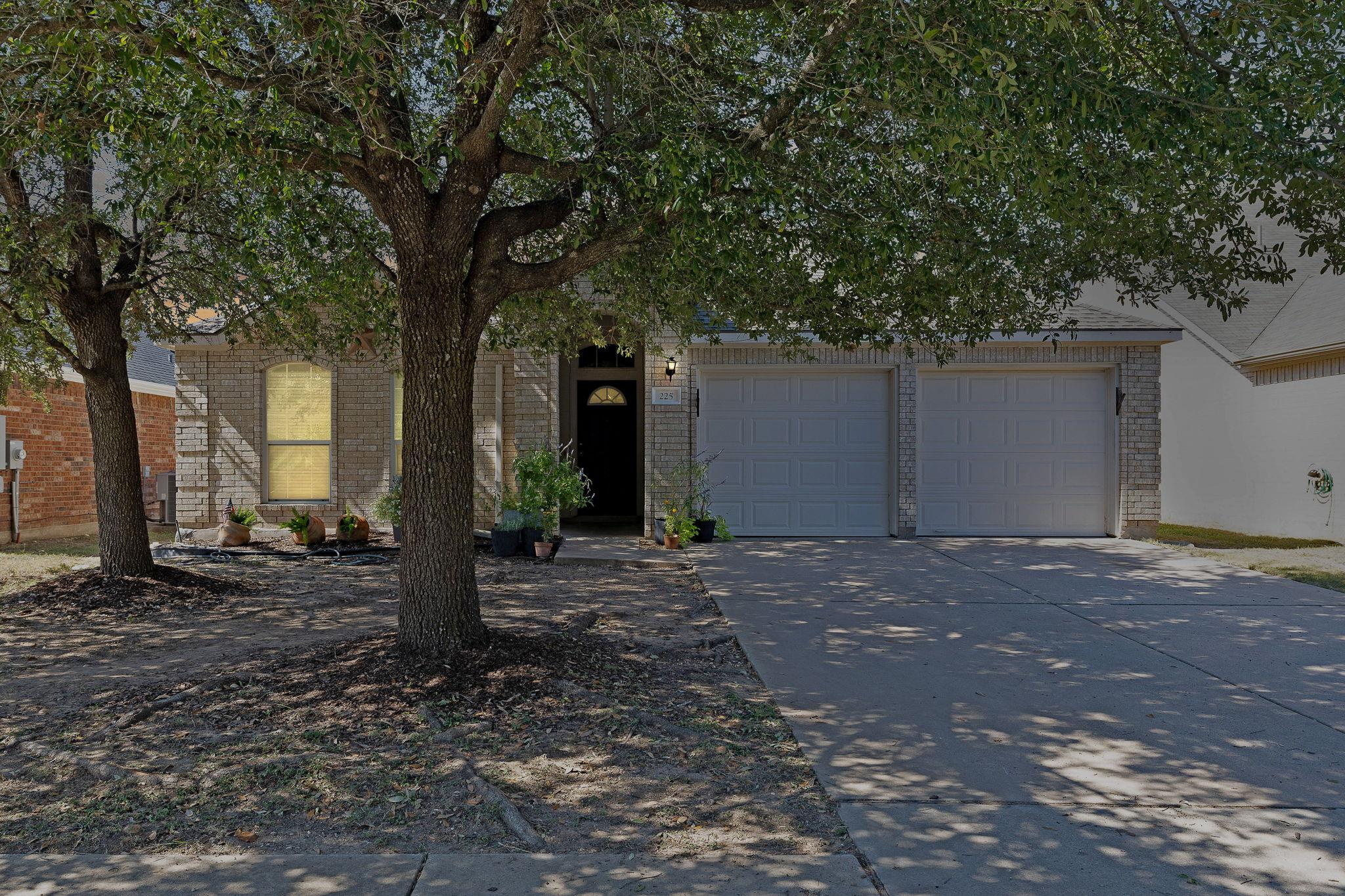 225 King Elder Ln Property Photo 2