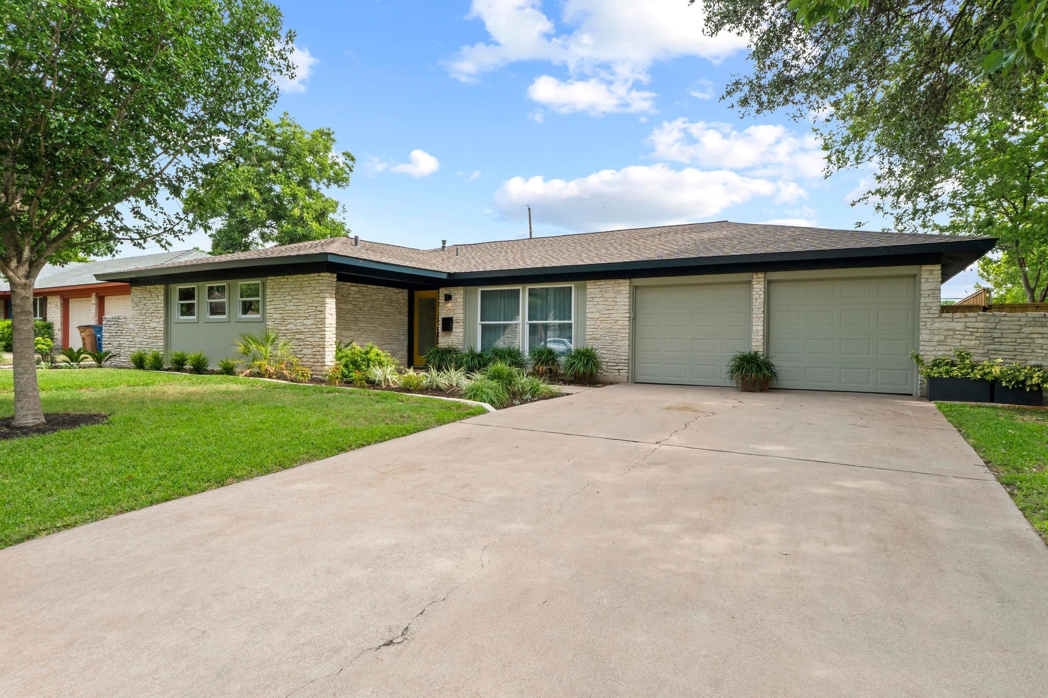 1909 Belford Dr Property Photo 1
